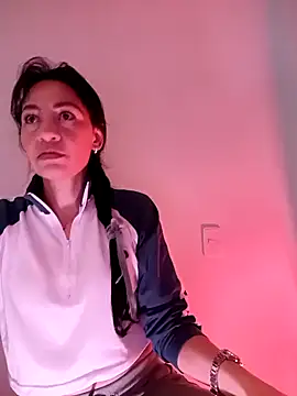 Alicia Montess online show from October 15, 6:32 pm