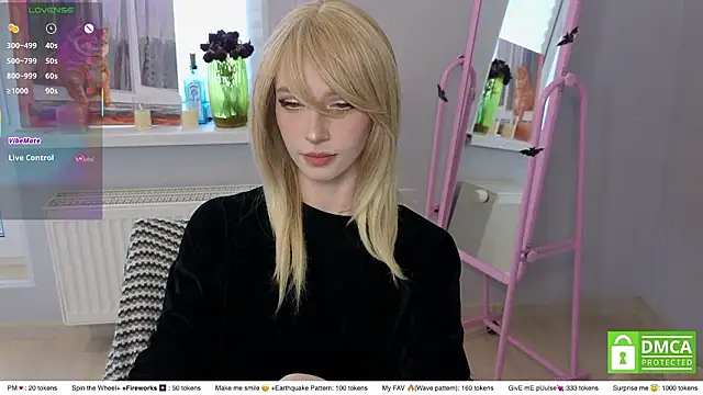 sweetuniporn online show from March 18, 7:46 am