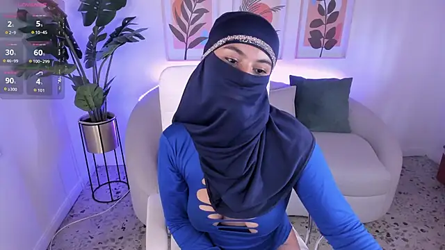 Snapshot of kylie_soraya chatting on October 21, 7:51 pm kylie soraya online show from October 21, 7:51 pm