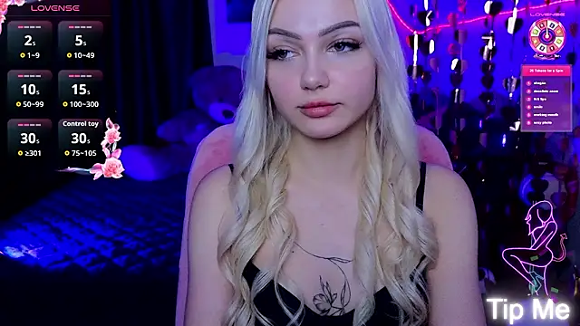 LinaLirian online show from March 10, 4:11 pm