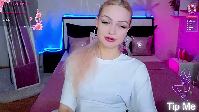 LinaLirian online show from January 17, 6:59 pm