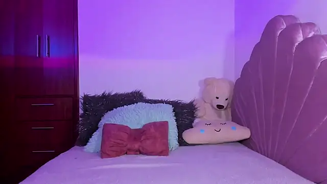 BellaSun  online show from October 10, 5:01 am