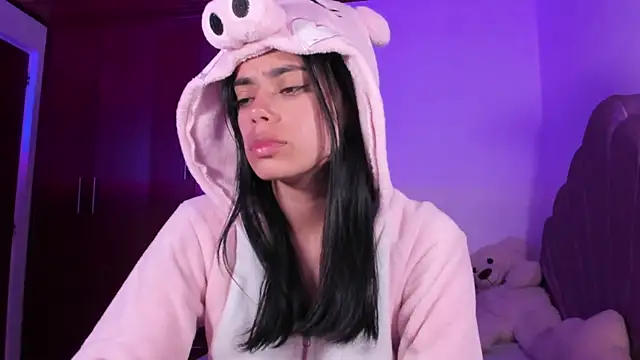 BellaSun  online show from November 1, 4:38 am