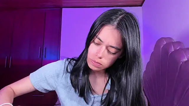 BellaSun  online show from October 30, 4:15 am