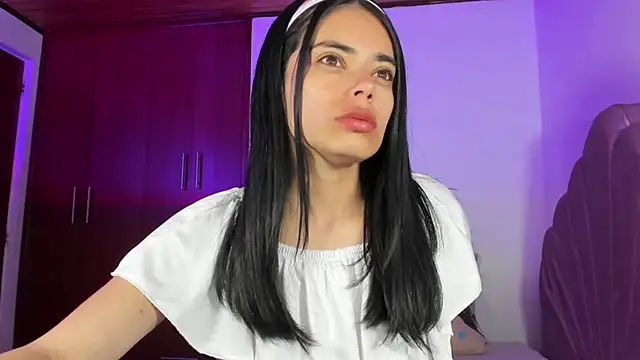 BellaSun  online show from November 4, 4:39 am