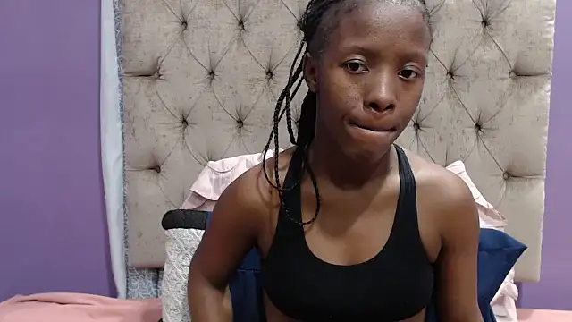 Snapshot of sexykea2002x chatting on October 24, 8:32 am sexykea2002x online show from October 24, 8:32 am