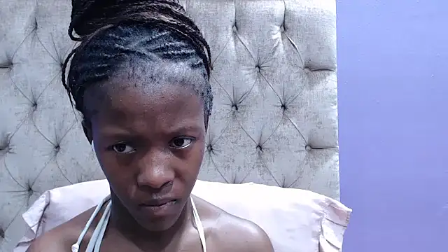 Snapshot of sexykea2002x chatting on October 29, 4:31 pm sexykea2002x online show from October 29, 4:31 pm