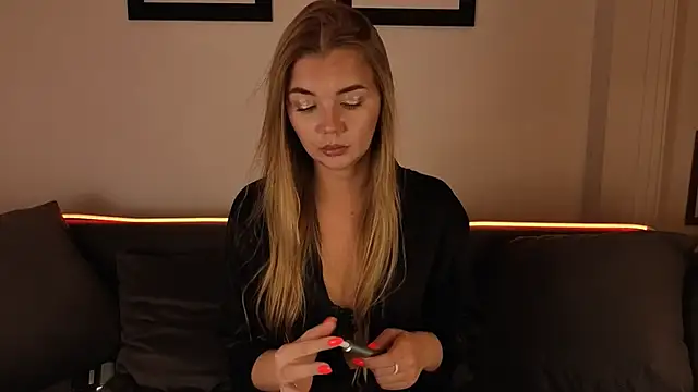 CarrieBradshaww online show from November 5, 4:56 pm