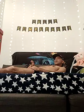 hotCOUPLEPETRA online show from April 3, 12:08 am