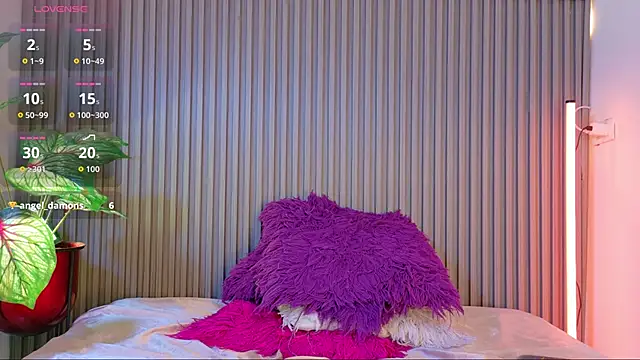 Luna maithe1 online show from September 22, 12:58 pm