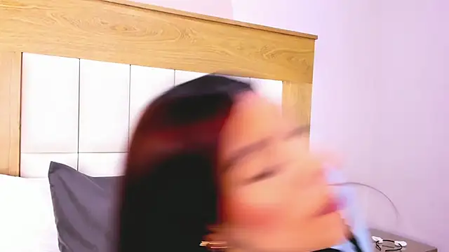 Snapshot of ZoeMorris chatting on September 10, 11:43 am ZoeMorris online show from September 10, 11:43 am