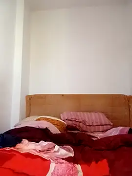 Snapshot of JessicaItalia chatting on September 28, 10:20 am JessicaItalia online show from September 28, 10:20 am