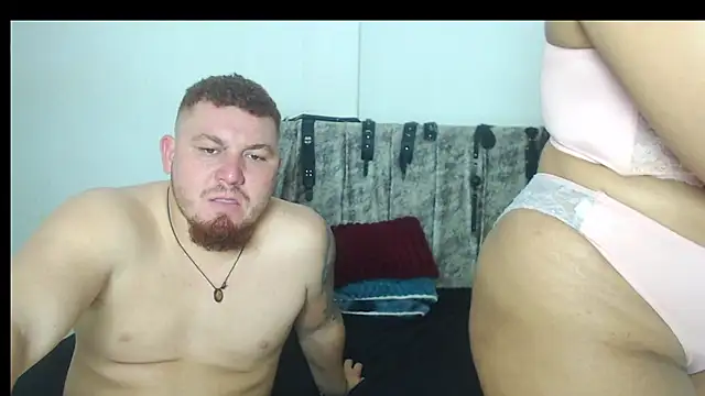 Snapshot of VelaAndEdwar chatting on September 29, 8:47 pm VelaAndEdwar online show from September 29, 8:47 pm