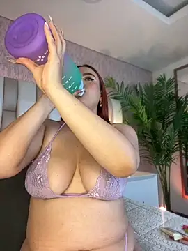 Snapshot of valt_ chatting on October 1, 9:42 pm valt online show from October 1, 9:42 pm