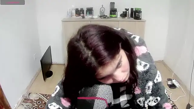 MalloryMyers online show from September 25, 7:45 pm