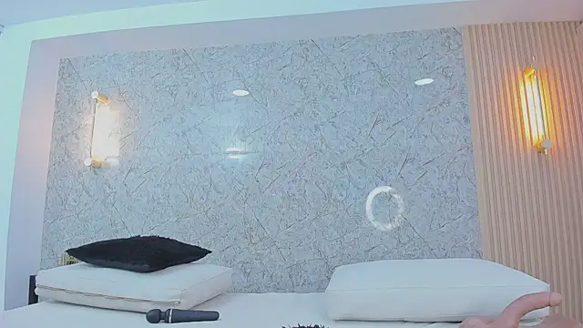 Snapshot of Antonella_west chatting on September 30, 9:19 pm Antonella west online show from September 30, 9:19 pm