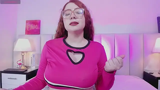 Snapshot of lizy_portman chatting on October 14, 9:28 pm lizy portman online show from October 14, 9:28 pm