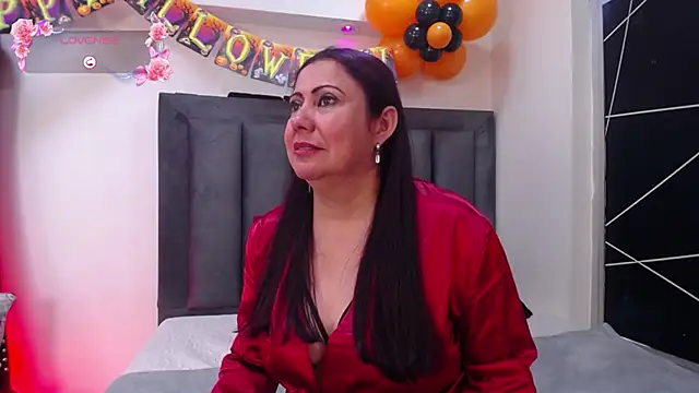 Snapshot of EmmaJhomson chatting on October 6, 8:13 pm EmmaJhomson online show from October 6, 8:13 pm