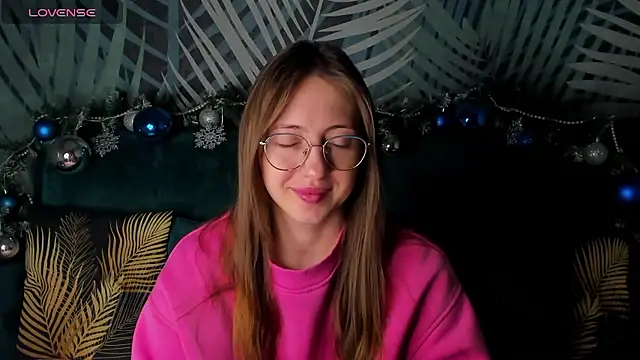 ChristyCrayme online show from January 10, 10:25 pm