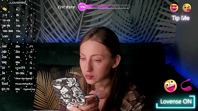 ChristyCrayme online show from April 14, 10:21 pm