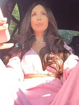 Snapshot of LunaBex chatting on October 1, 7:46 am LunaBex online show from October 1, 7:46 am