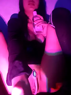 Snapshot of YourDevilGirl_ chatting on October 1, 8:19 am YourDevilGirl online show from October 1, 8:19 am