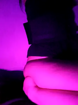 Snapshot of YourDevilGirl_ chatting on October 19, 6:15 am YourDevilGirl online show from October 19, 6:15 am