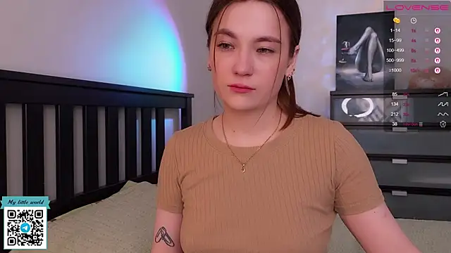 mia here online show from September 29, 11:26 am