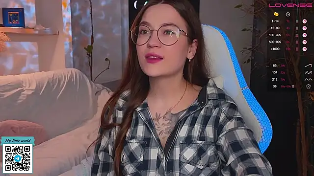 mia here online show from October 20, 11:57 am