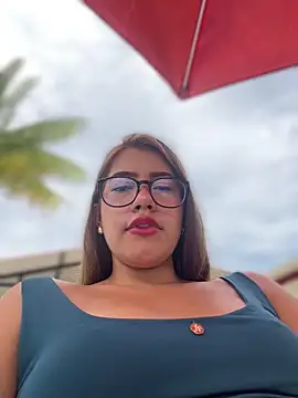 Snapshot of sara_calderon chatting on September 17, 1:31 pm sara calderon online show from September 17, 1:31 pm