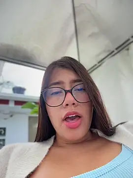 sara calderon online show from June 3, 11:33 am