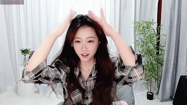 oooao-aoaoao online show from October 18, 3:15 pm