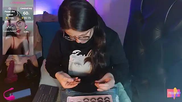 Snapshot of KrystalAdams chatting on September 17, 1:53 pm KrystalAdams online show from September 17, 1:53 pm