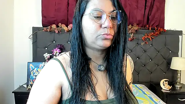 Snapshot of sofia_sorceress5 chatting on October 19, 1:40 am sofia sorceress5 online show from October 19, 1:40 am