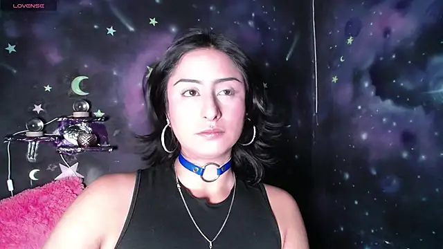 CristaldelLeon s online show from September 17, 7:23 pm