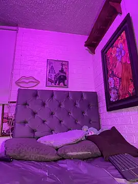 SALOME KORLAND online show from March 18, 8:03 pm