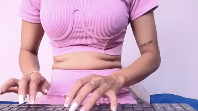 Snapshot of celeste_moonx chatting on October 15, 11:57 am celeste moonx online show from October 15, 11:57 am