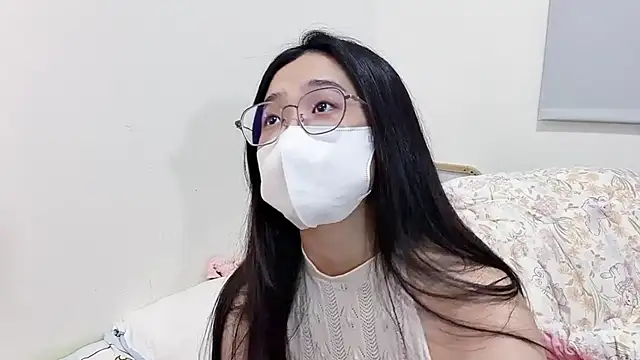 LHeart online show from December 20, 4:00 pm