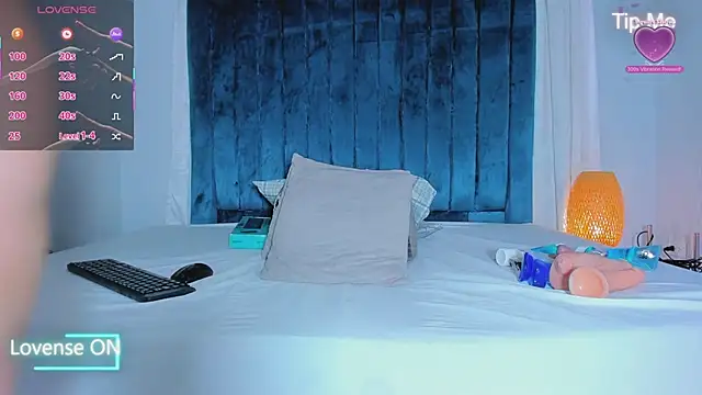 Snapshot of milfhorny_69 chatting on October 7, 1:37 pm milfhorny 69 online show from October 7, 1:37 pm