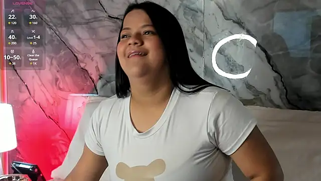 cutestrawberryy online show from September 15, 12:35 pm
