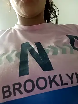 Snapshot of Fox_Roxxan chatting on October 3, 5:45 am Fox Roxxan online show from October 3, 5:45 am