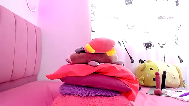 Snapshot of Alaya_luna chatting on September 23, 5:22 pm Alaya luna online show from September 23, 5:22 pm