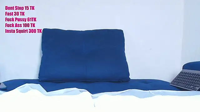 couplelove543 online show from October 13, 6:43 pm