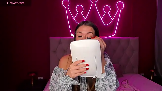 Snapshot of StacyWells chatting on October 8, 1:32 am StacyWells online show from October 8, 1:32 am