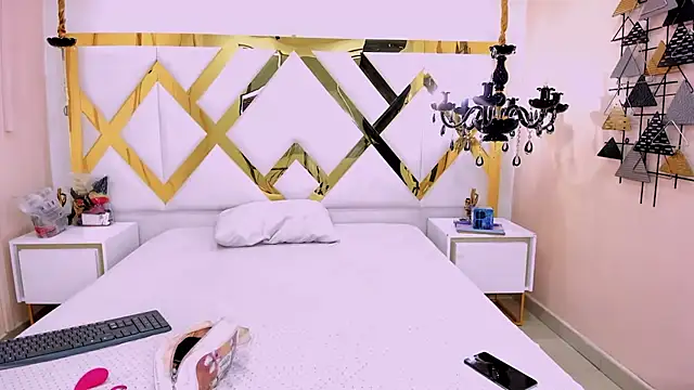 Sweet Lucyy online show from October 16, 12:13 am