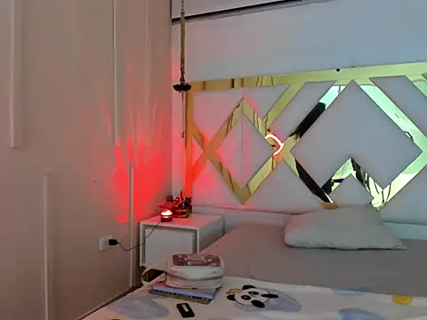 Sweet Lucyy online show from October 13, 3:31 am