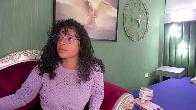 Sweet Lucyy online show from September 22, 3:49 am