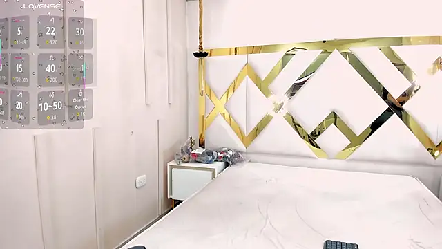 Sweet Lucyy online show from October 23, 4:18 am