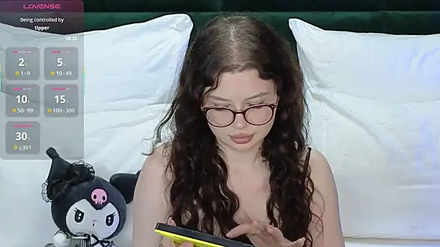 Snapshot of RianaRey chatting on September 16, 4:37 pm RianaRey online show from September 16, 4:37 pm