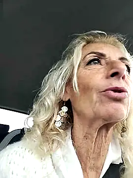 clarabell4 online show from November 25, 7:54 am